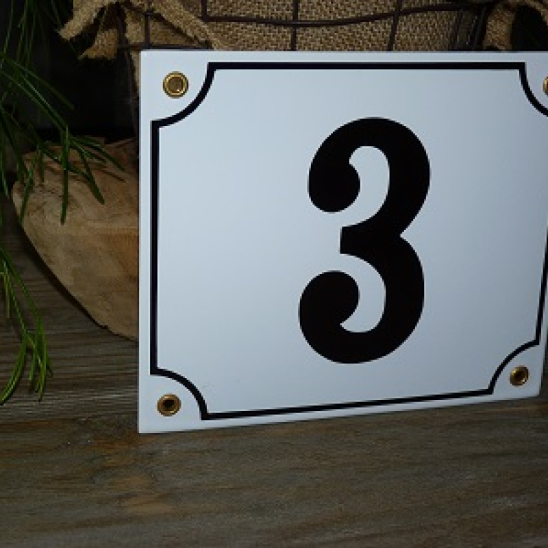 Huisnummer wit 18x15